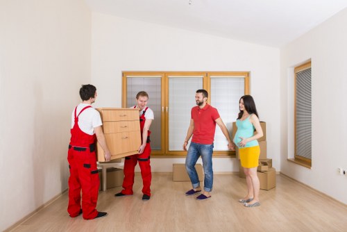 Packing service for fragile household items during a Lambeth move