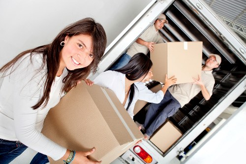 Packing and transport support for a flat move in Lambeth